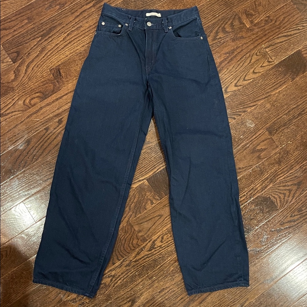 Levi’s Well-Thread baggy dad jeans Indigo Thread dark wash 
Size 24